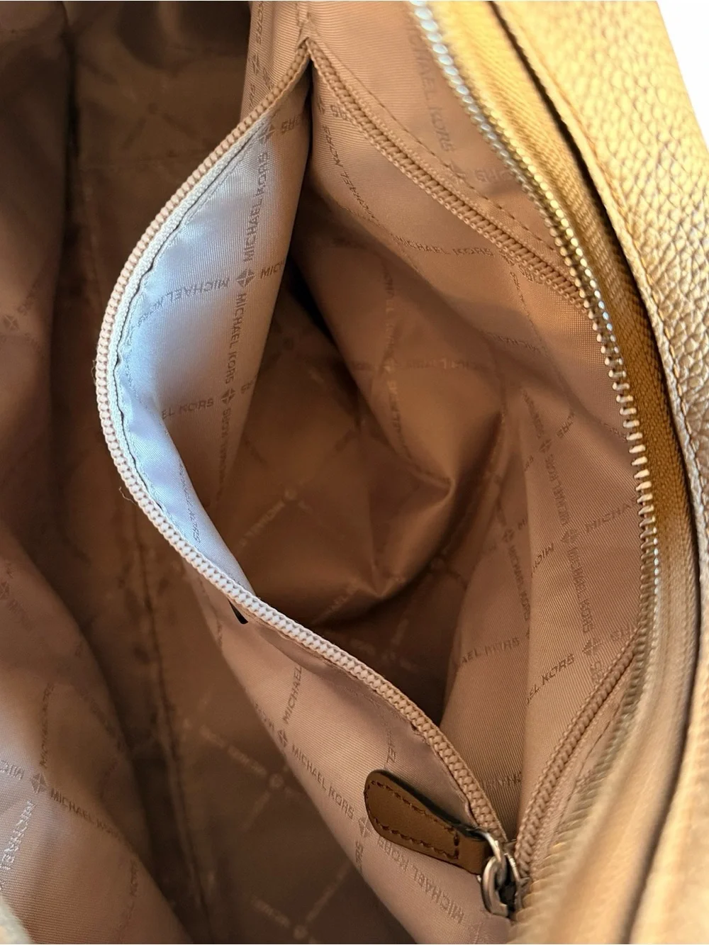 Michael Kors elegant pebbled